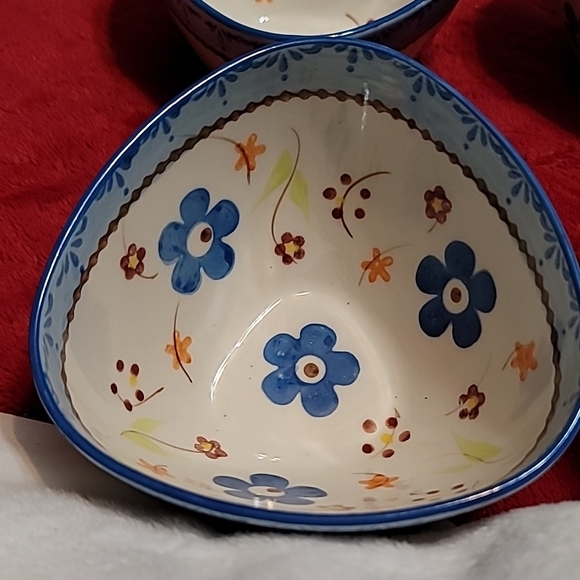 Floral Blue Poppy Triangular Ceramic Bowls Set of 4 by Temptations by Tara - Picture 2 of 6